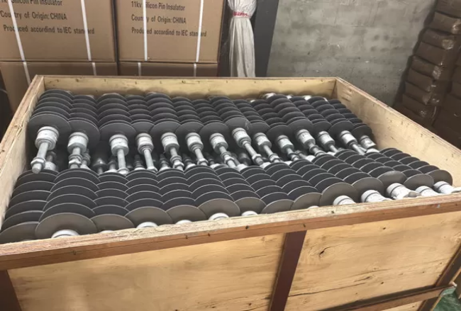 How to Choose Between Polymeric and Porcelain Insulators: A Comprehensive Guide