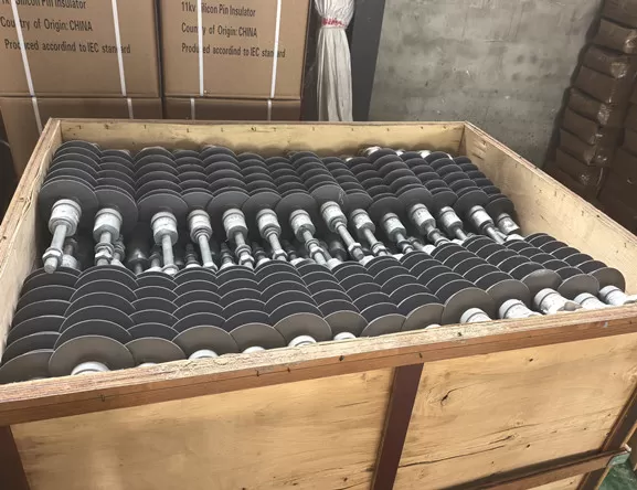 How to Choose Between Polymeric and Porcelain Insulators: A Comprehensive Guide